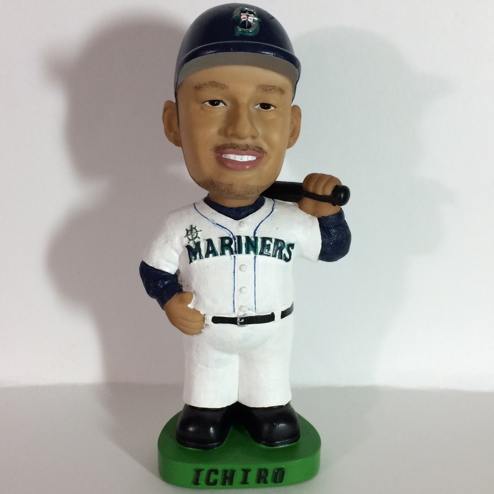 Ichiro Suzuki 2001 Bobble Head Doll White Jersey
